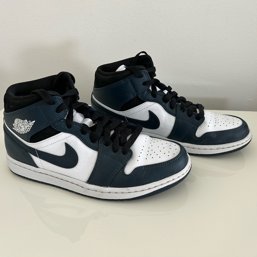 Air Jordan 1 Navy mens size 8